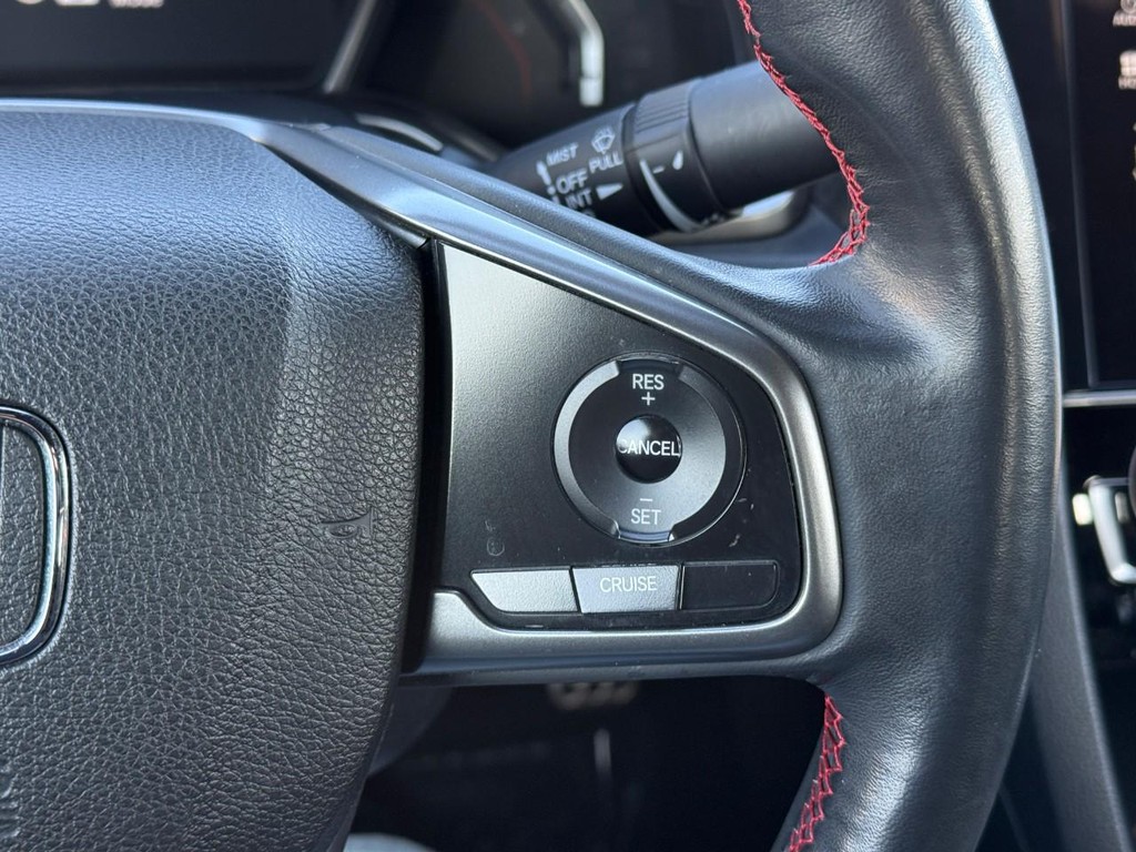 Honda Civic Coupe Vehicle Full-screen Gallery Image 17