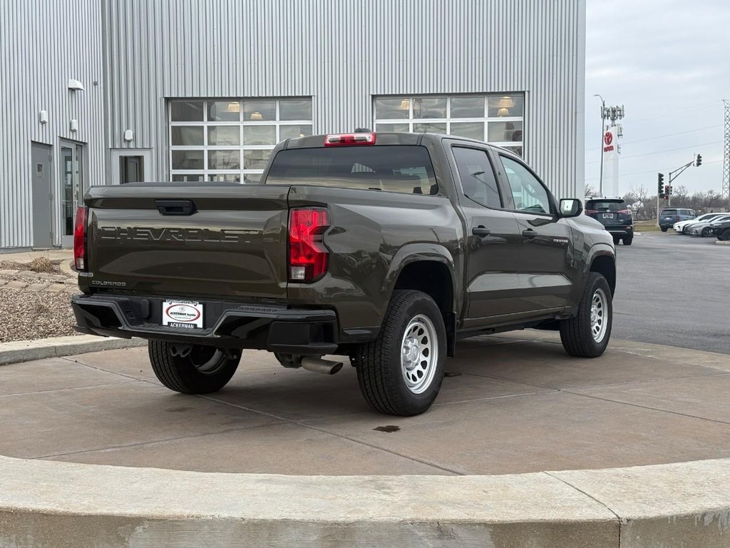 Chevrolet Colorado Vehicle Full-screen Gallery Image 03