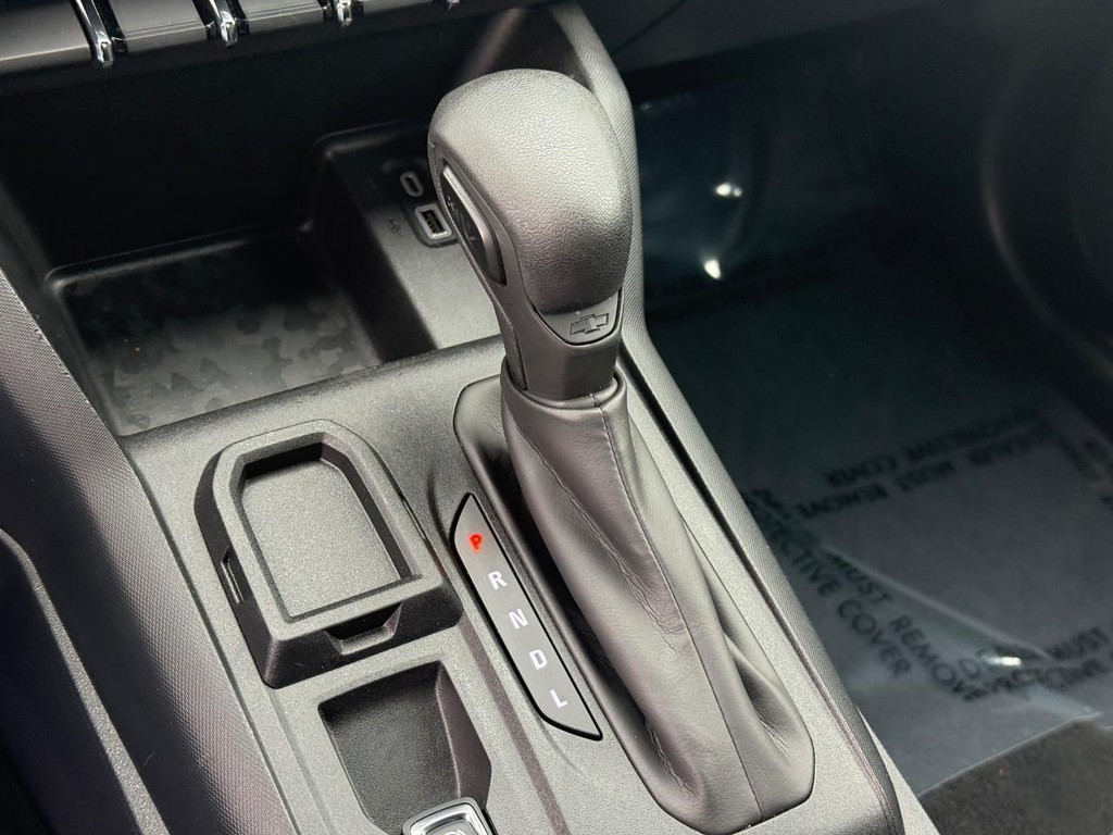 Chevrolet Colorado Vehicle Full-screen Gallery Image 21