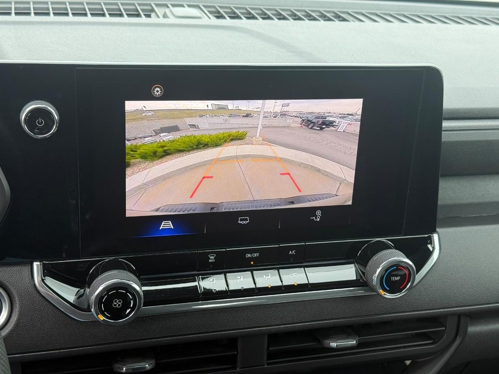 Chevrolet Colorado Vehicle Full-screen Gallery Image 22