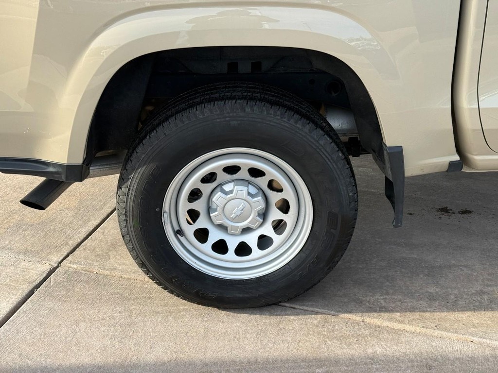 Chevrolet Colorado Vehicle Full-screen Gallery Image 04