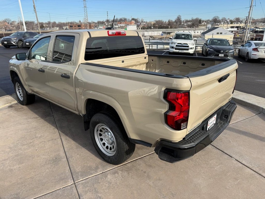 Chevrolet Colorado Vehicle Full-screen Gallery Image 07