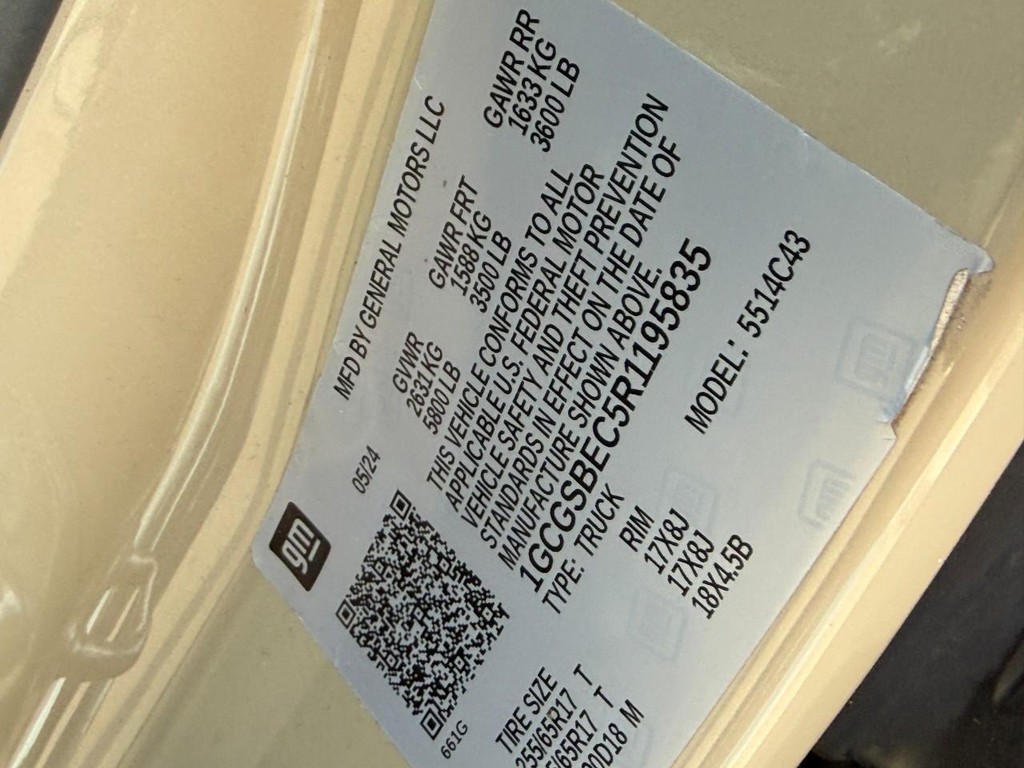 Chevrolet Colorado Vehicle Full-screen Gallery Image 23