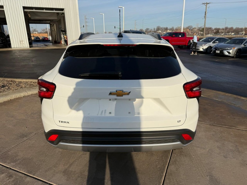 Chevrolet Trax Vehicle Full-screen Gallery Image 07