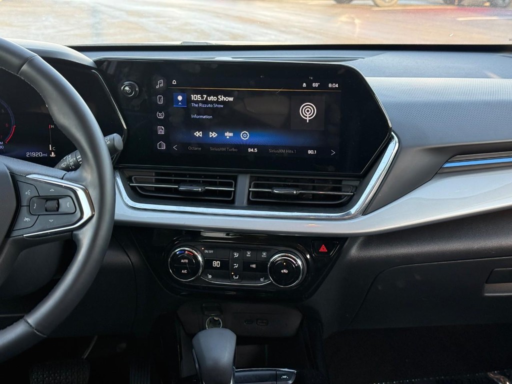 Chevrolet Trax Vehicle Full-screen Gallery Image 13