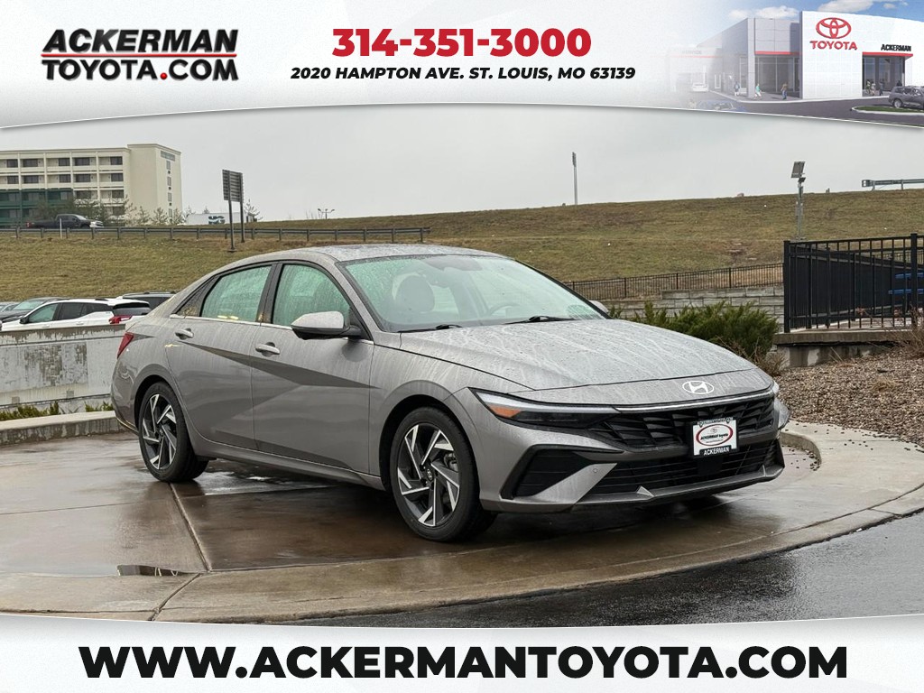 Hyundai Elantra Vehicle Full-screen Gallery Image 01