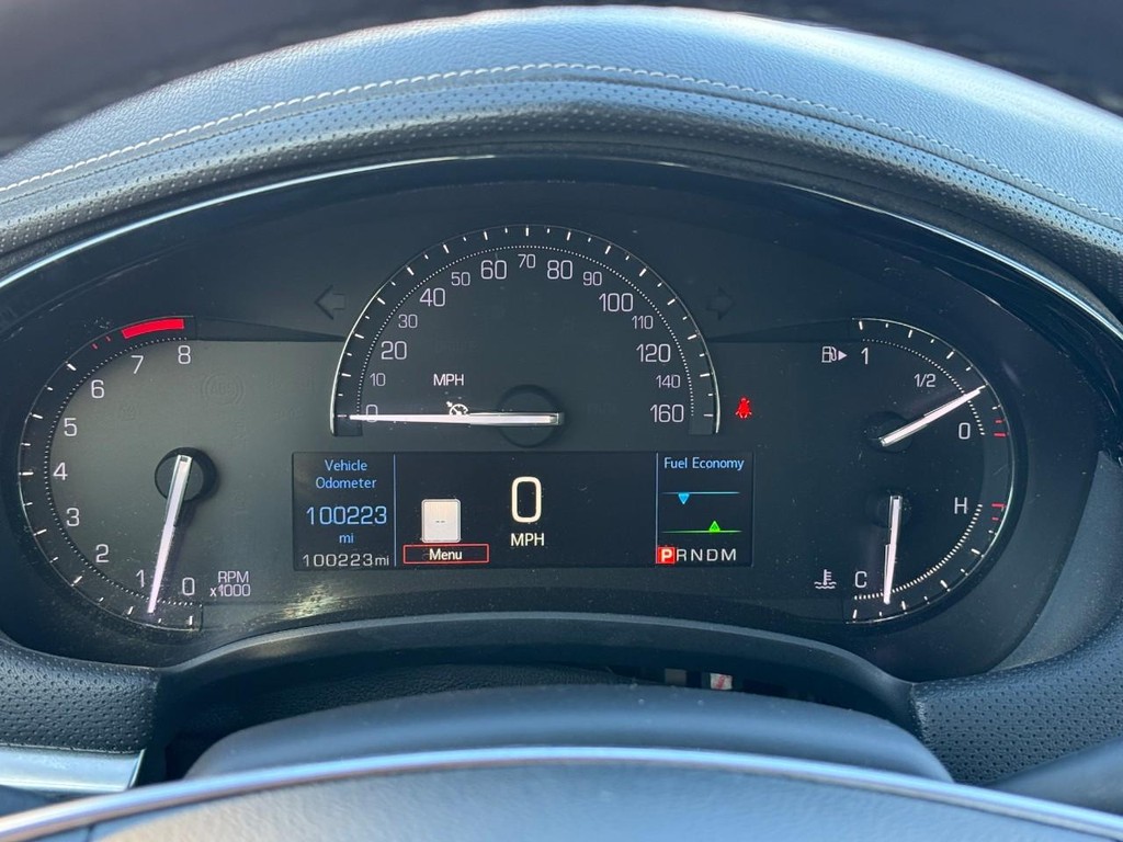 Cadillac XTS Vehicle Full-screen Gallery Image 19