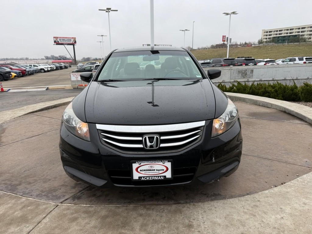 Honda Accord Sedan Vehicle Full-screen Gallery Image 07