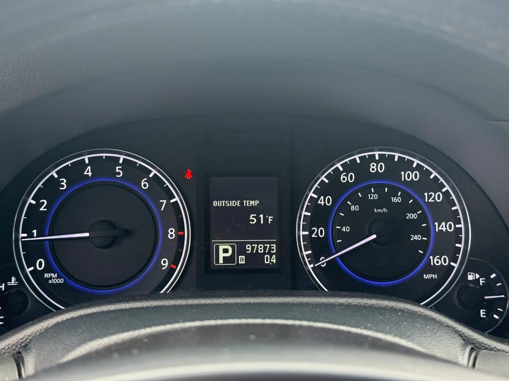 INFINITI G37 Sedan Vehicle Full-screen Gallery Image 22