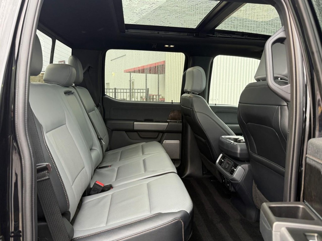 Ford F-150 Lightning Vehicle Full-screen Gallery Image 09