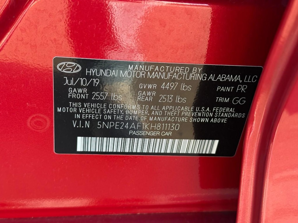 Hyundai Sonata Vehicle Full-screen Gallery Image 24