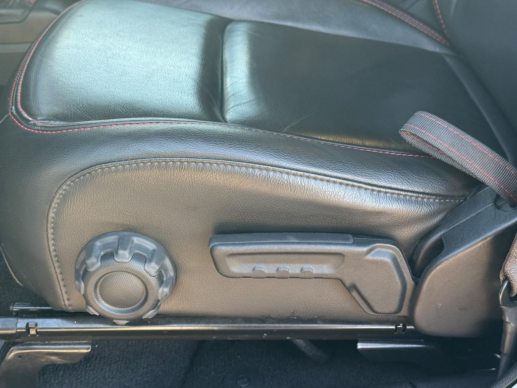 Jeep Gladiator Vehicle Full-screen Gallery Image 12