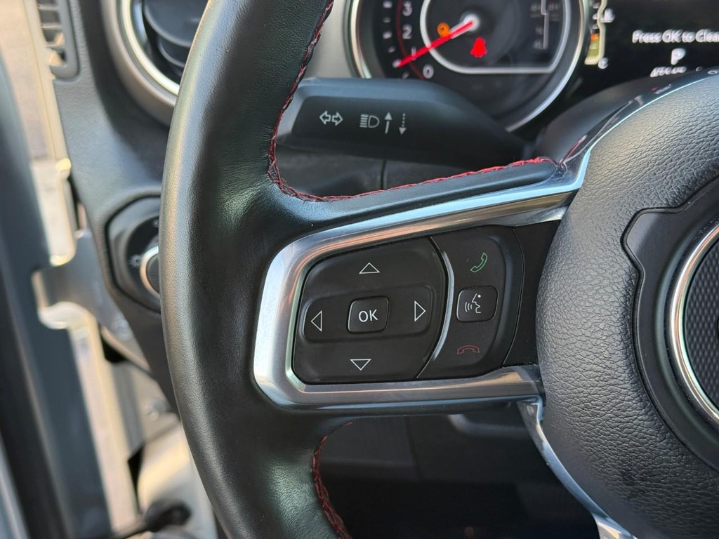 Jeep Gladiator Vehicle Full-screen Gallery Image 14