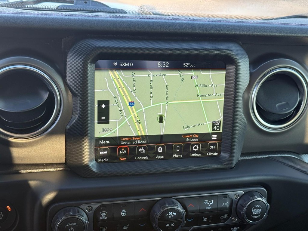 Jeep Gladiator Vehicle Full-screen Gallery Image 17