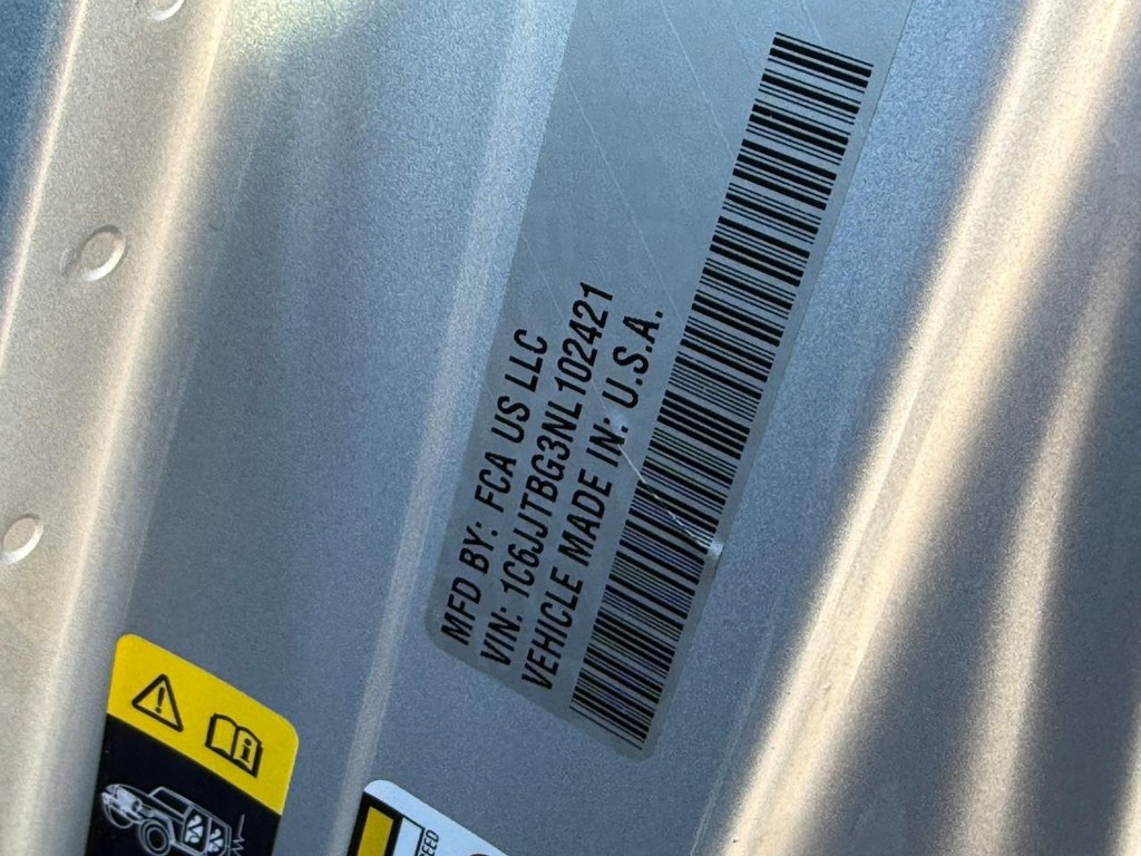 Jeep Gladiator Vehicle Full-screen Gallery Image 23