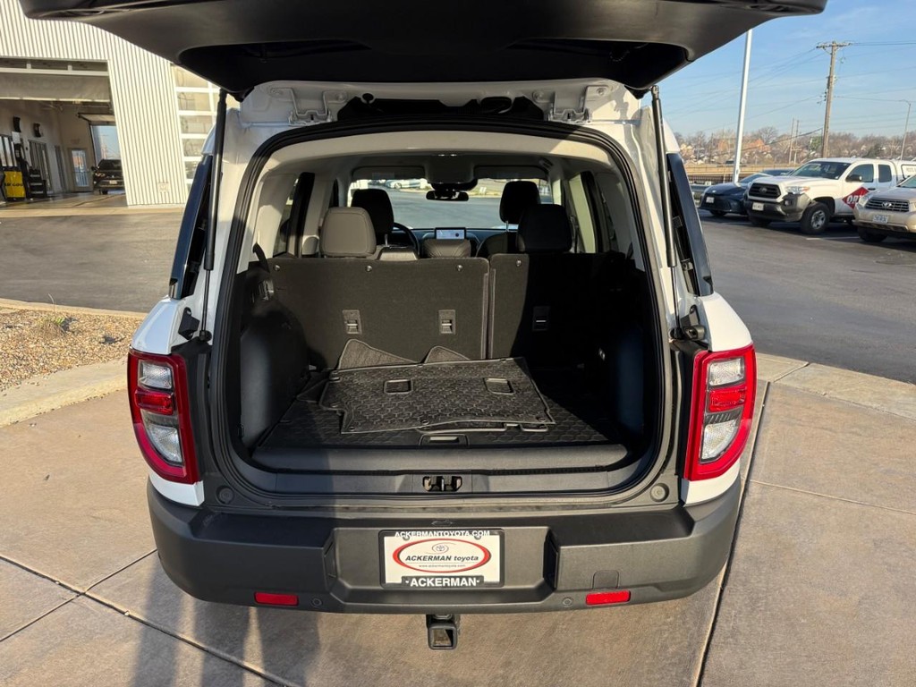 Ford Bronco Sport Vehicle Full-screen Gallery Image 06