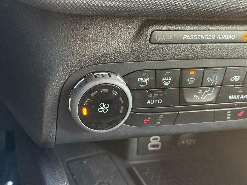 Ford Bronco Sport Vehicle Full-screen Gallery Image 24