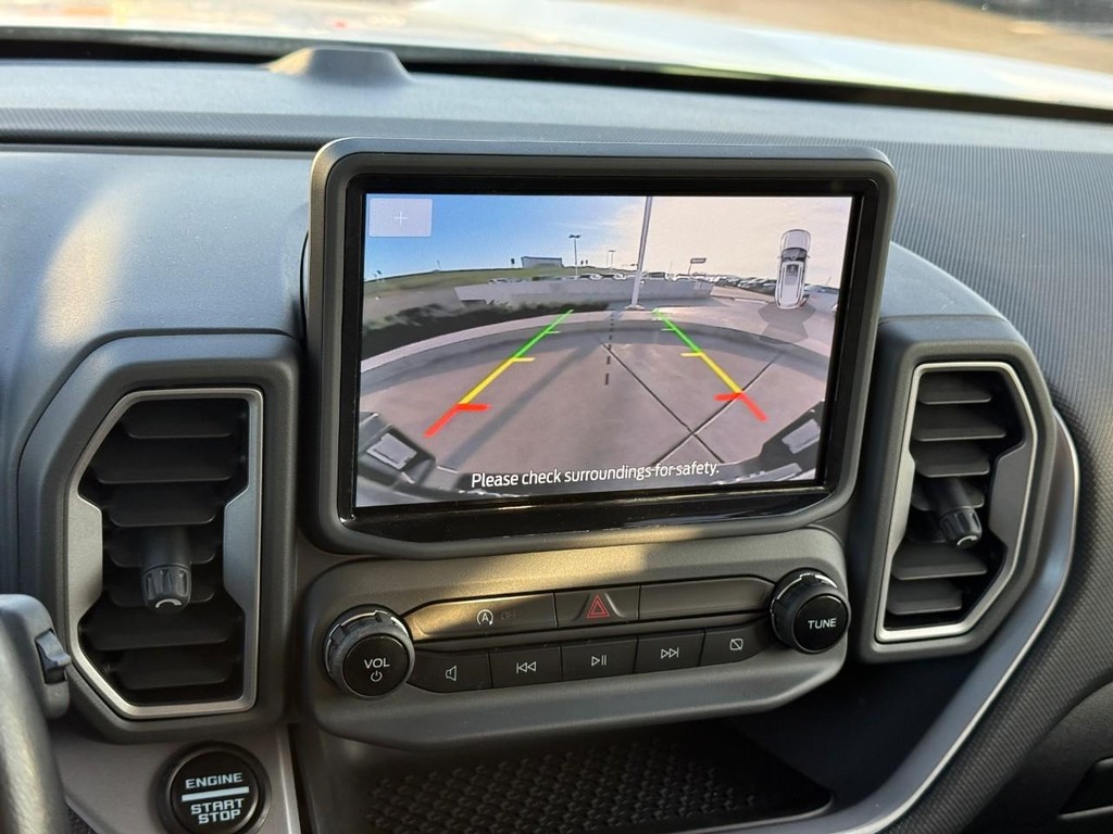 Ford Bronco Sport Vehicle Full-screen Gallery Image 25