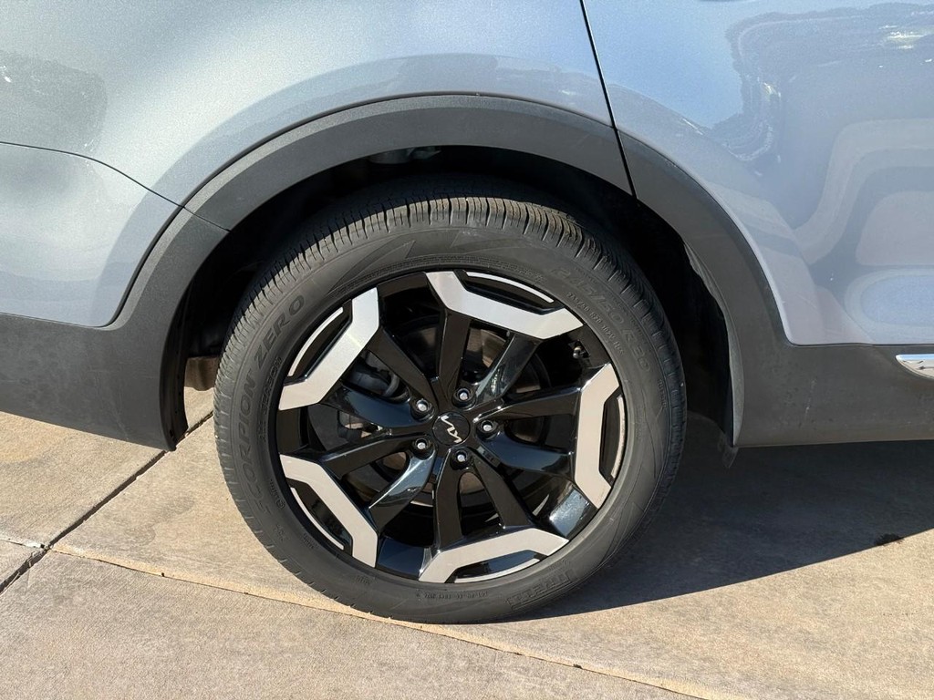 Kia Telluride Vehicle Full-screen Gallery Image 04