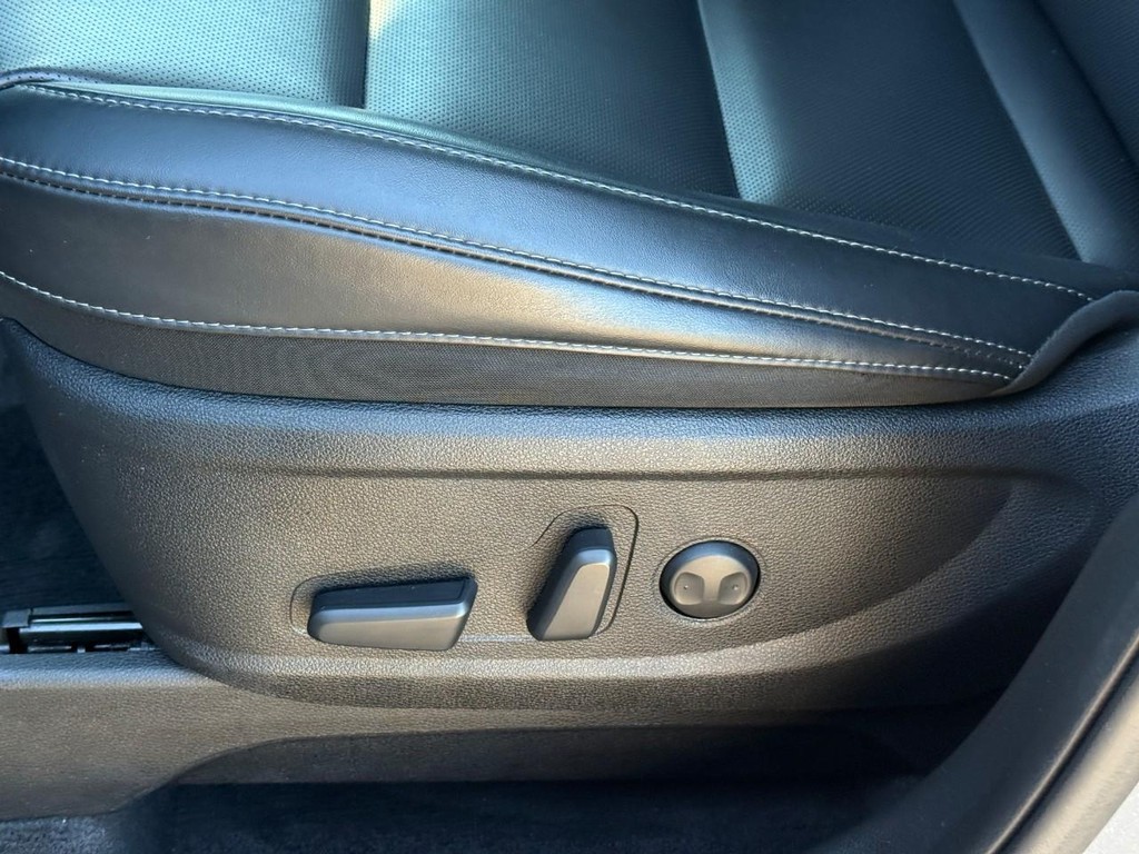 Kia Telluride Vehicle Full-screen Gallery Image 18