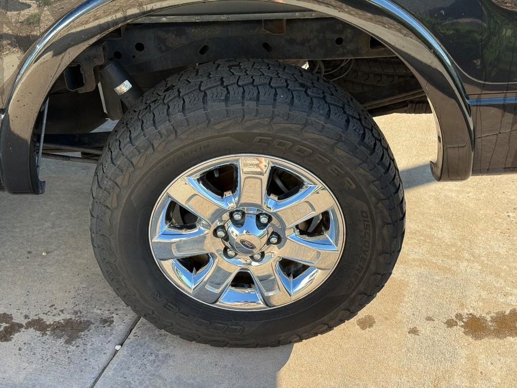 Ford F-150 Vehicle Full-screen Gallery Image 06