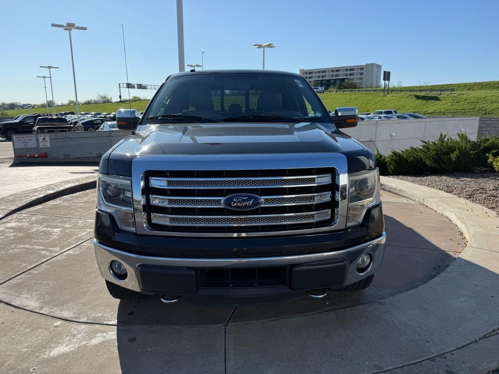 Ford F-150 Vehicle Full-screen Gallery Image 08