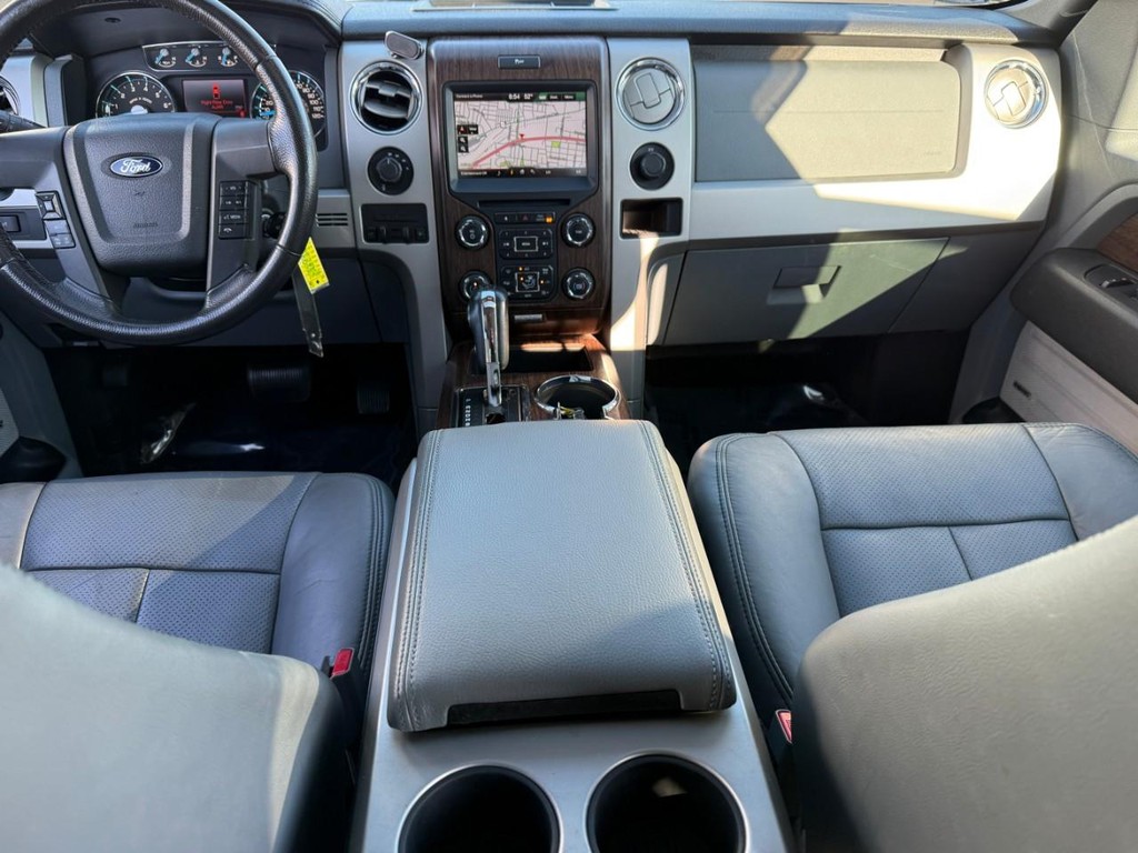 Ford F-150 Vehicle Full-screen Gallery Image 11