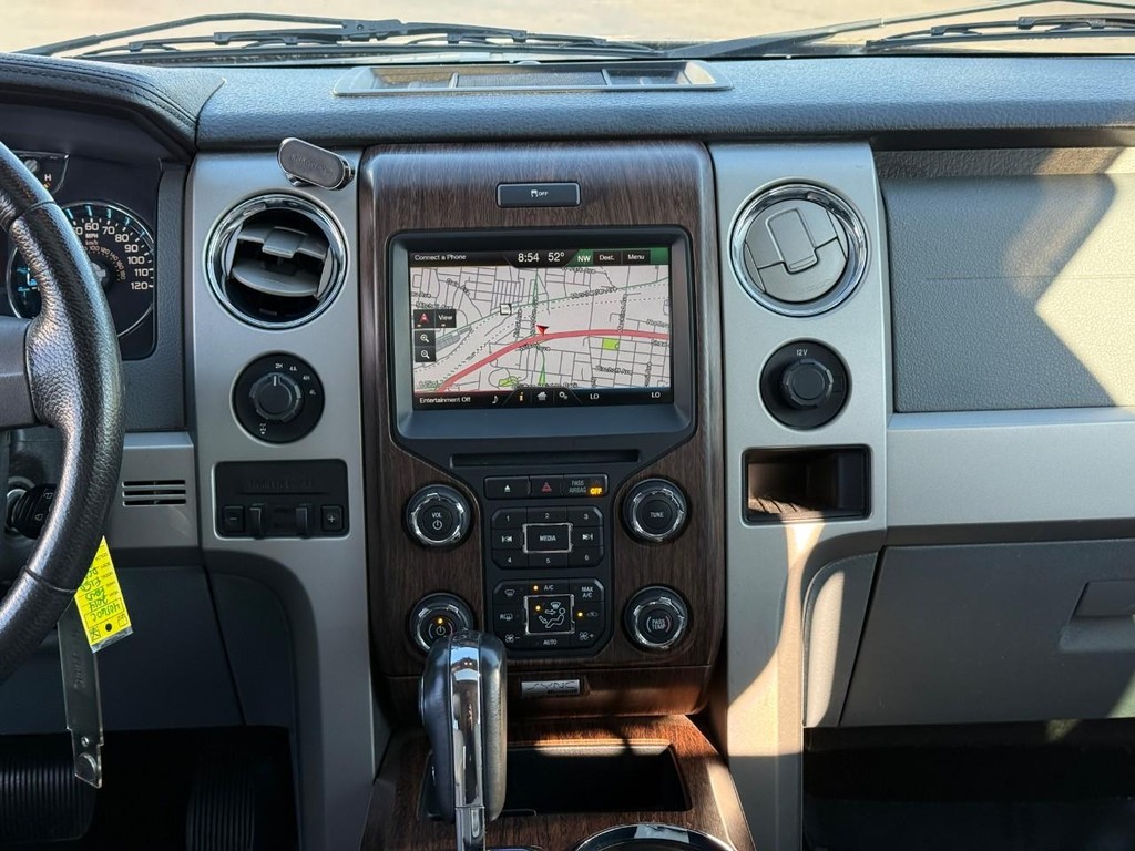 Ford F-150 Vehicle Full-screen Gallery Image 13