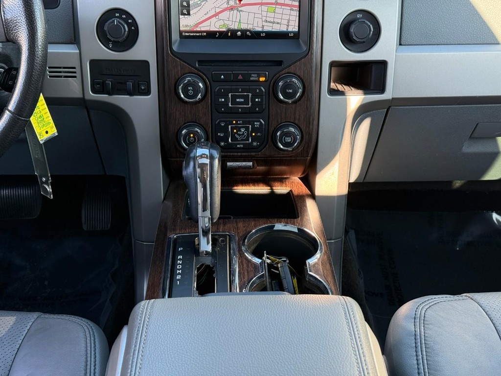 Ford F-150 Vehicle Full-screen Gallery Image 15