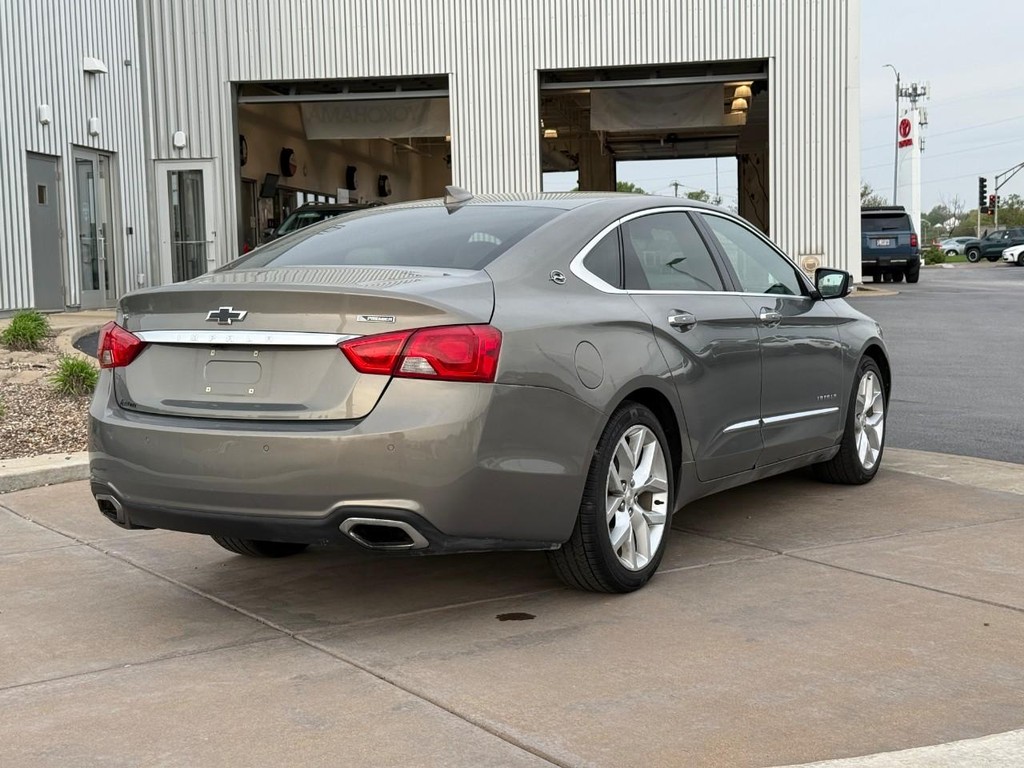 Chevrolet Impala Vehicle Full-screen Gallery Image 03