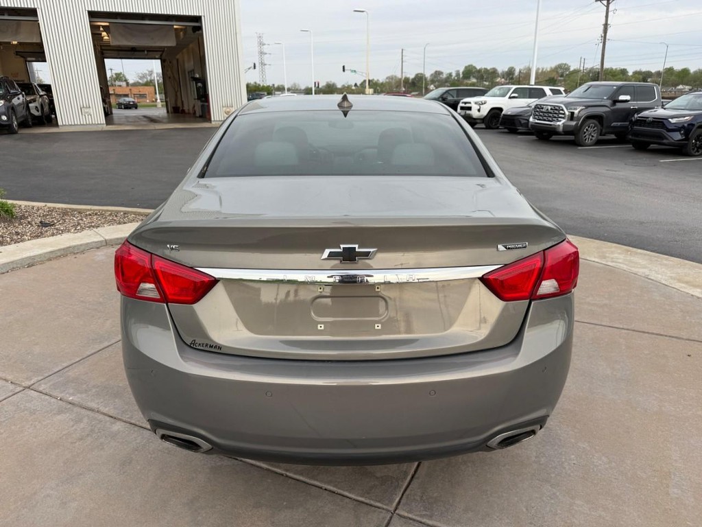 Chevrolet Impala Vehicle Full-screen Gallery Image 06