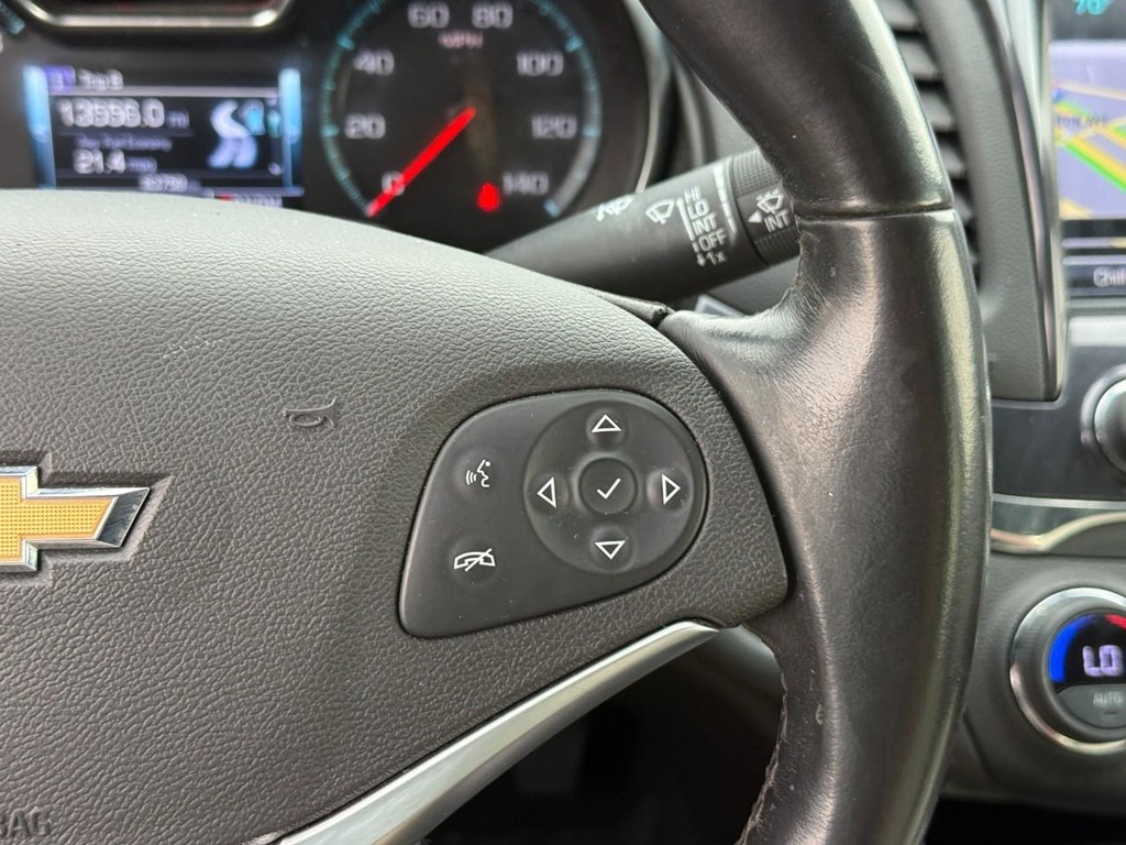 Chevrolet Impala Vehicle Full-screen Gallery Image 19