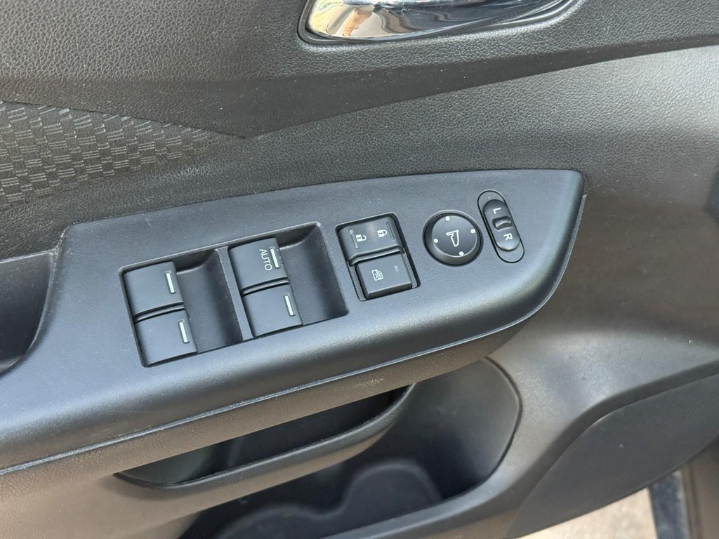 Honda CR-V Vehicle Full-screen Gallery Image 15