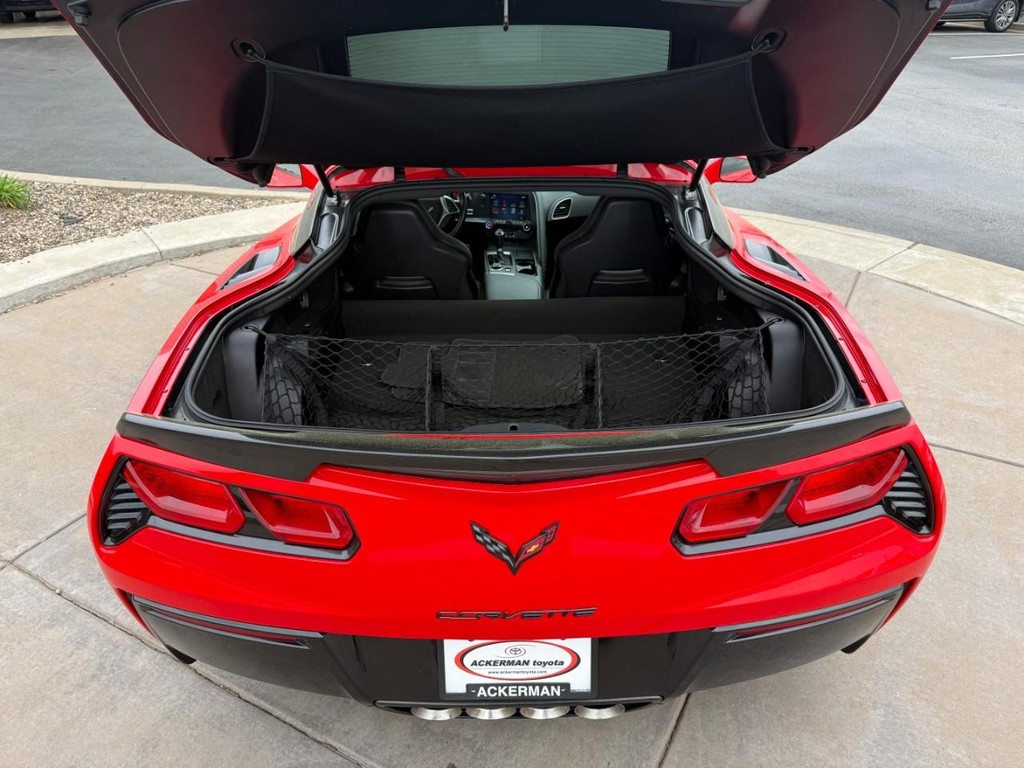 Chevrolet Corvette Vehicle Full-screen Gallery Image 07