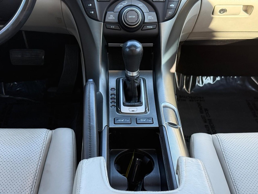Acura TL Vehicle Full-screen Gallery Image 16