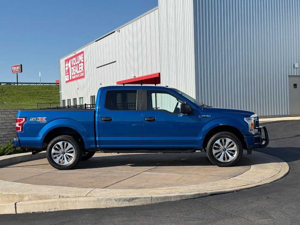 Ford F-150 Vehicle Full-screen Gallery Image 02