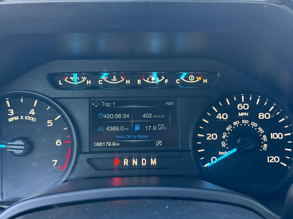 Ford F-150 Vehicle Full-screen Gallery Image 18