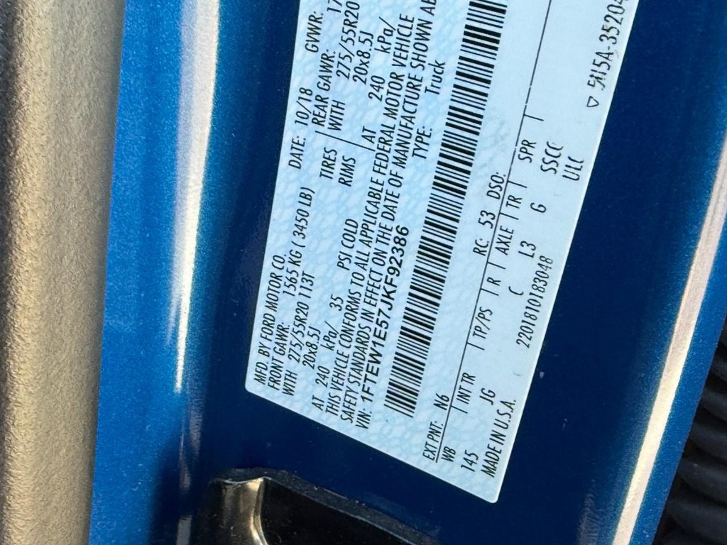 Ford F-150 Vehicle Full-screen Gallery Image 20