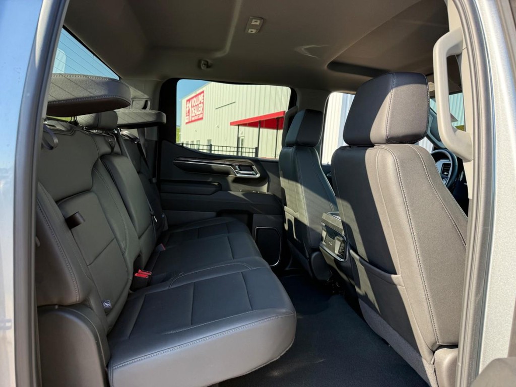 Chevrolet Silverado 1500 Vehicle Full-screen Gallery Image 09