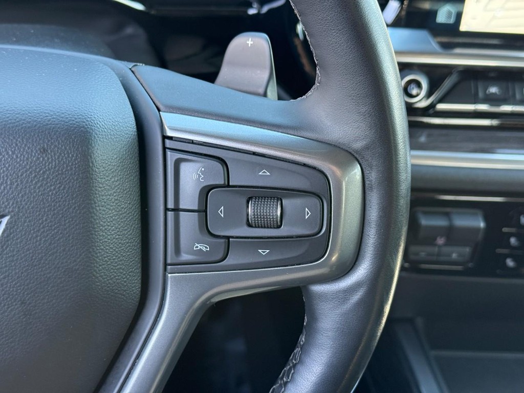 Chevrolet Silverado 1500 Vehicle Full-screen Gallery Image 18