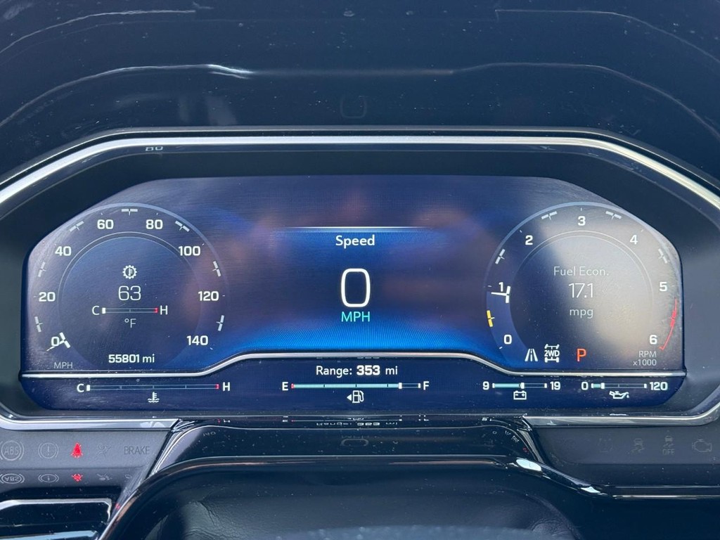 Chevrolet Silverado 1500 Vehicle Full-screen Gallery Image 21