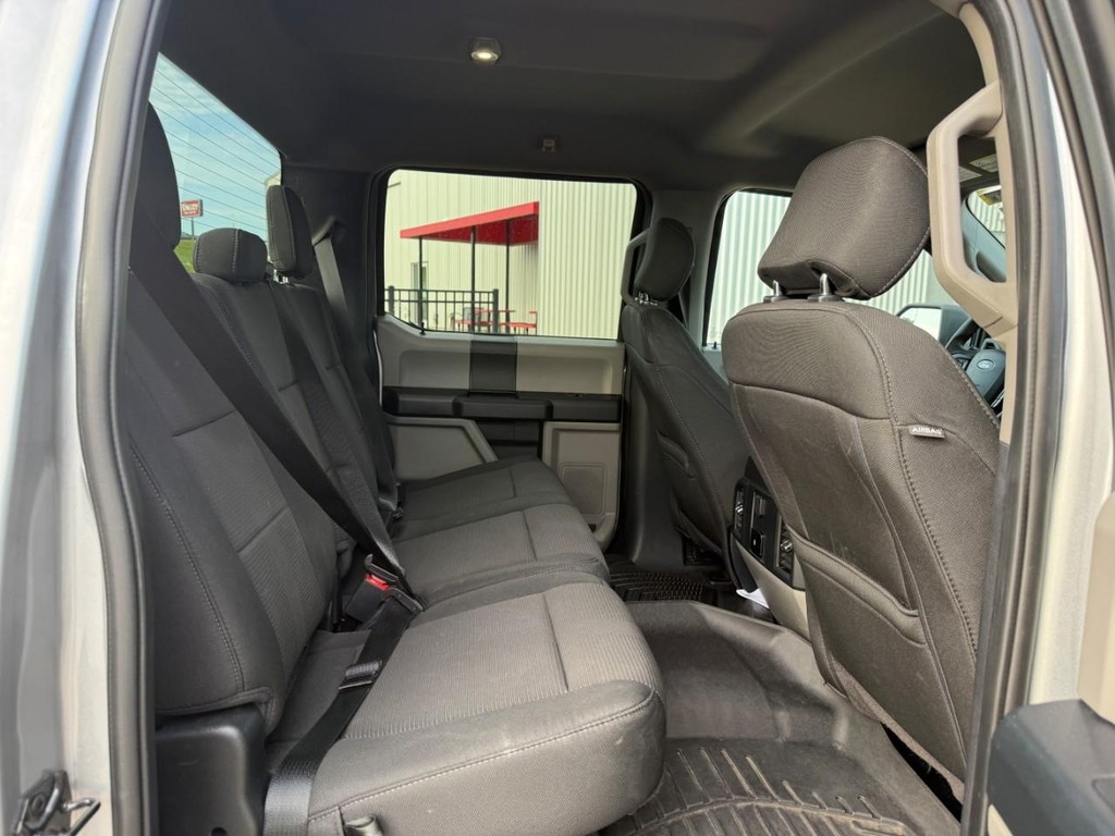 Ford F-150 Vehicle Full-screen Gallery Image 05