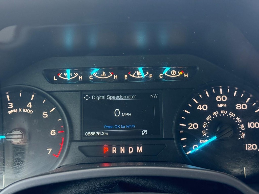 Ford F-150 Vehicle Full-screen Gallery Image 17