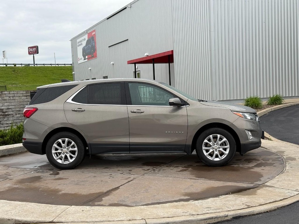 Chevrolet Equinox Vehicle Full-screen Gallery Image 02