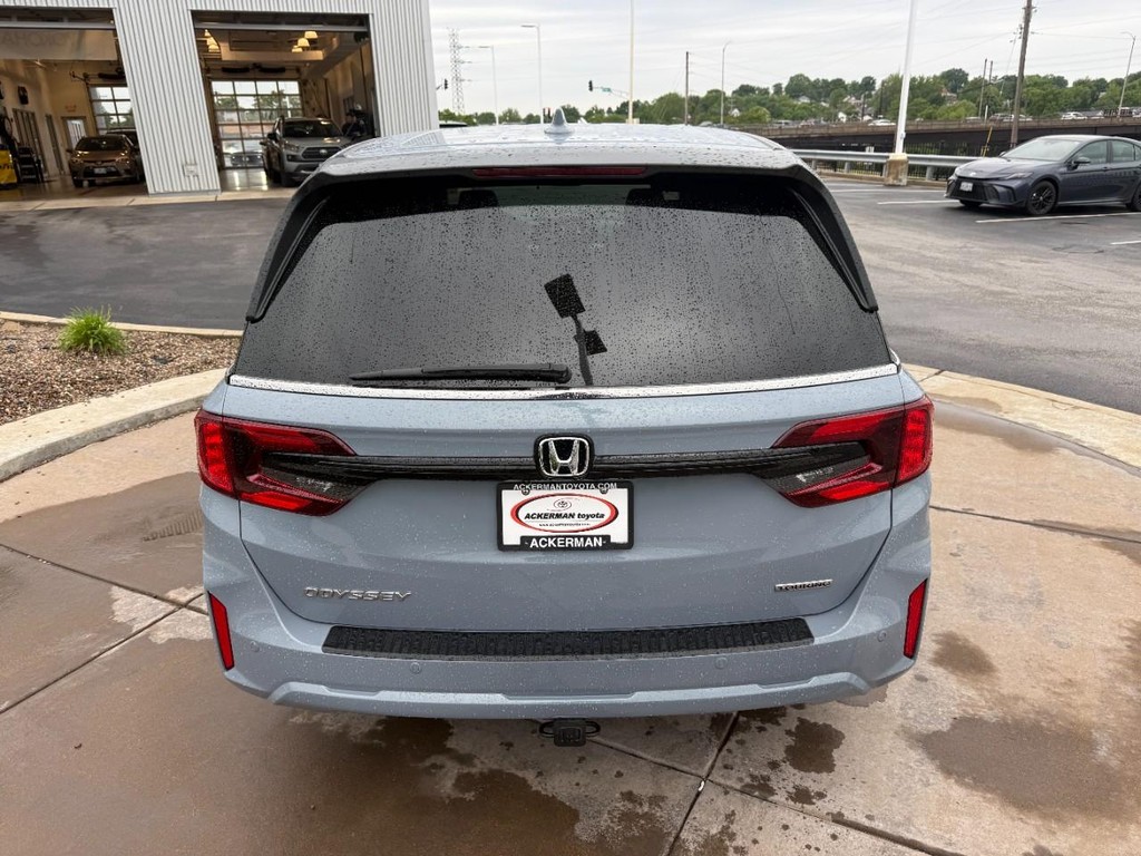 Honda Odyssey Vehicle Full-screen Gallery Image 07