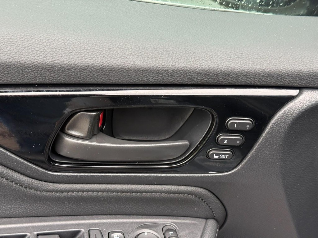 Honda Odyssey Vehicle Full-screen Gallery Image 17
