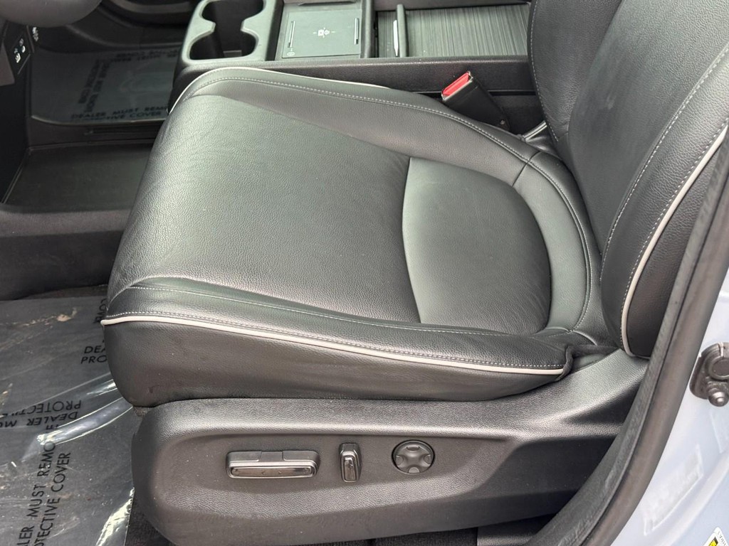 Honda Odyssey Vehicle Full-screen Gallery Image 18