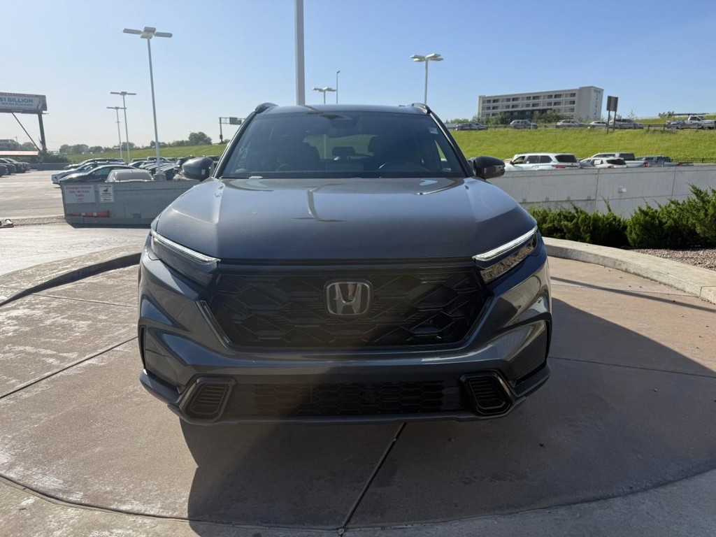 Honda CR-V Hybrid Vehicle Full-screen Gallery Image 10