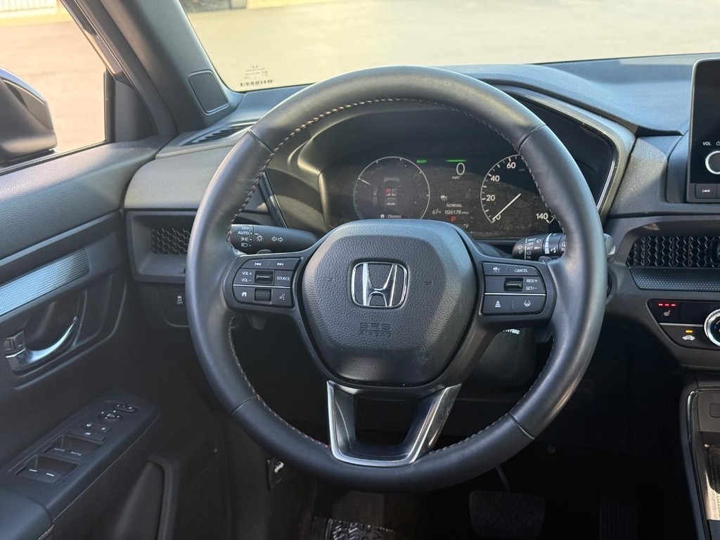 Honda CR-V Hybrid Vehicle Full-screen Gallery Image 13