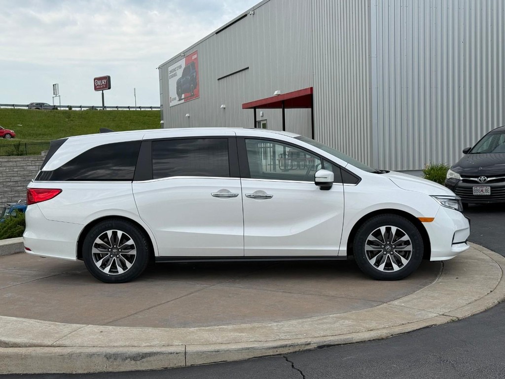 Honda Odyssey Vehicle Full-screen Gallery Image 02